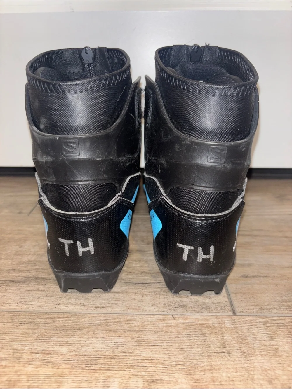 Salomon Kids Black Waterproof Ski Boots with Logo Strap